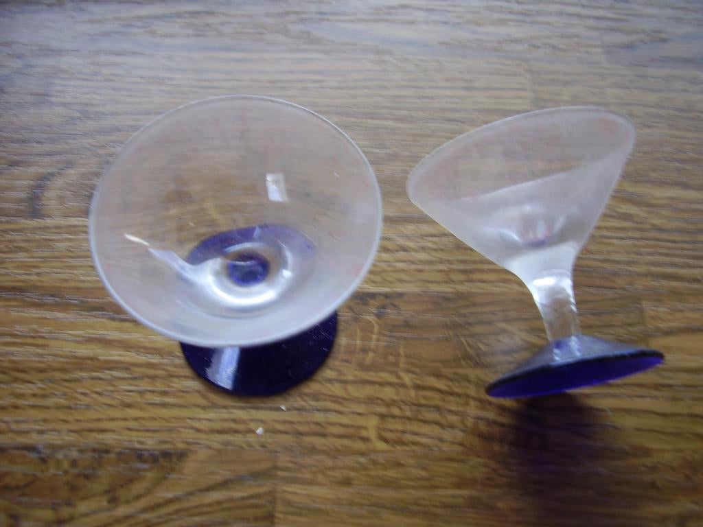 2 likeur glaasjes, Ophalen of Verzenden, Zo goed als nieuw, Bord(en), Wedgwood