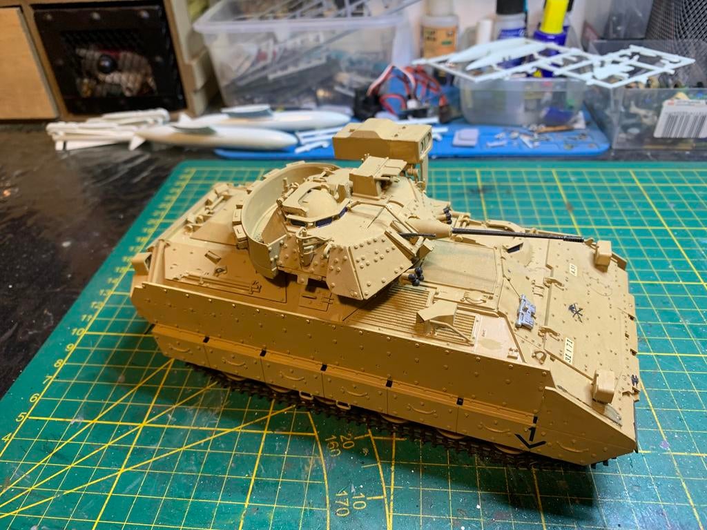 U. S. Bradly schaal 1:35 gebouwd, Overige merken, Gebruikt, Tank, 1:32 tot 1:50