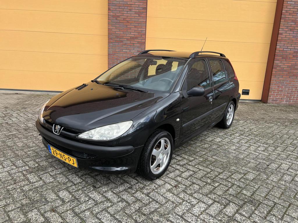 Peugeot 206 SW 1.4 Nieuwe APK, Voorwielaandrijving, 4 cilinders, Zwart, Origineel Nederlands