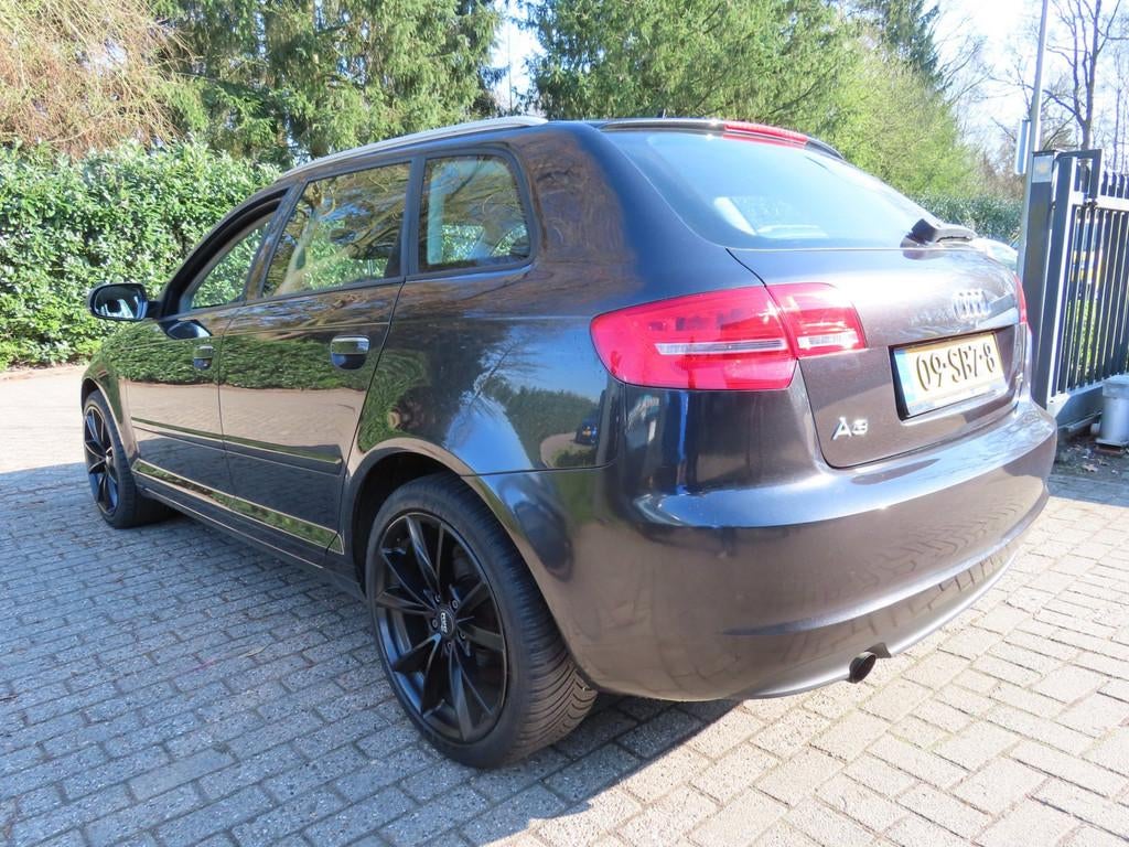 Audi A3 Sportback 1.2 TFSI Attraction Pro Line Business AUTO, Auto's, Euro 5, Stof, Gebruikt, 4 cilinders