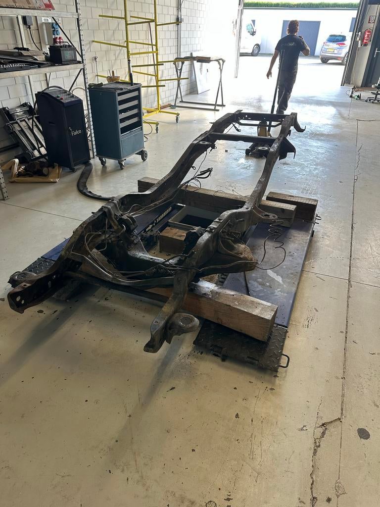 Gezocht !! Chevrolet C10 shortbed laadbak, Ophalen of Verzenden, Gebruikt, Chevrolet, Motorkap