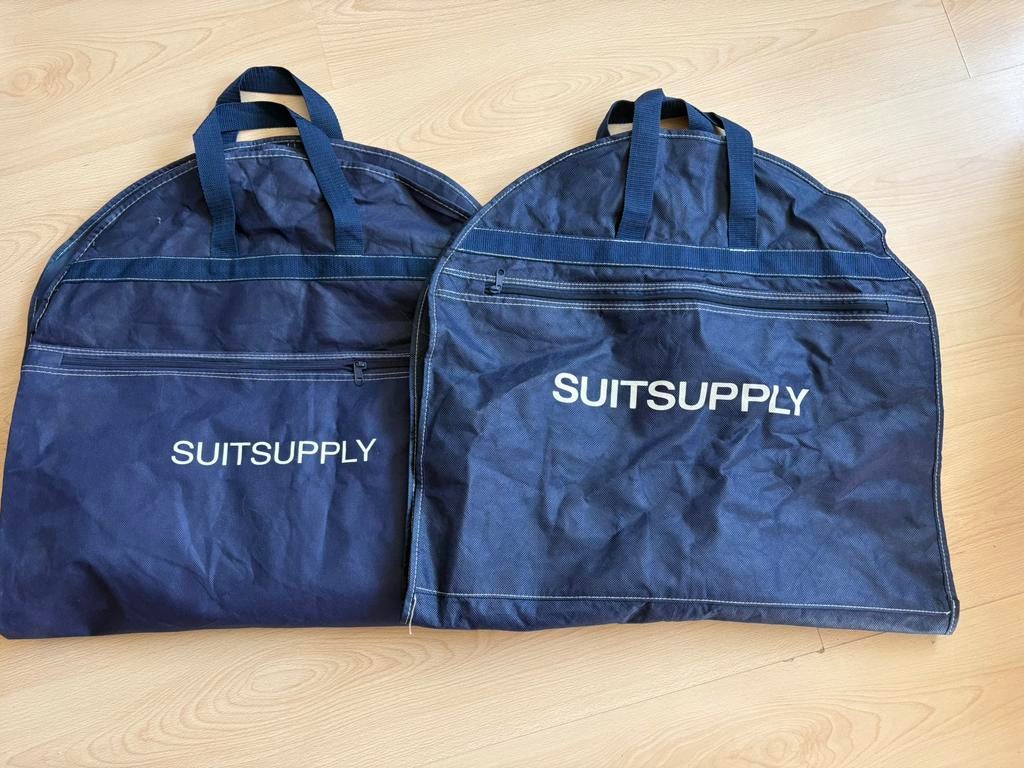 Kleding hoezen van Suitsupply 2 stuks als nieuw, Ophalen of Verzenden, Zo goed als nieuw, Maat 56/58 (XL), Blauw