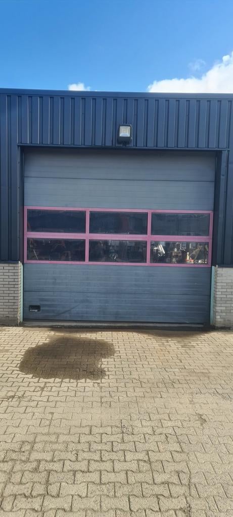 Overheaddeur met ramen - Garagedeur, Doe-het-zelf en Verbouw, Deuren en Horren, Ophalen, Gebruikt, Garagedeur, Glas