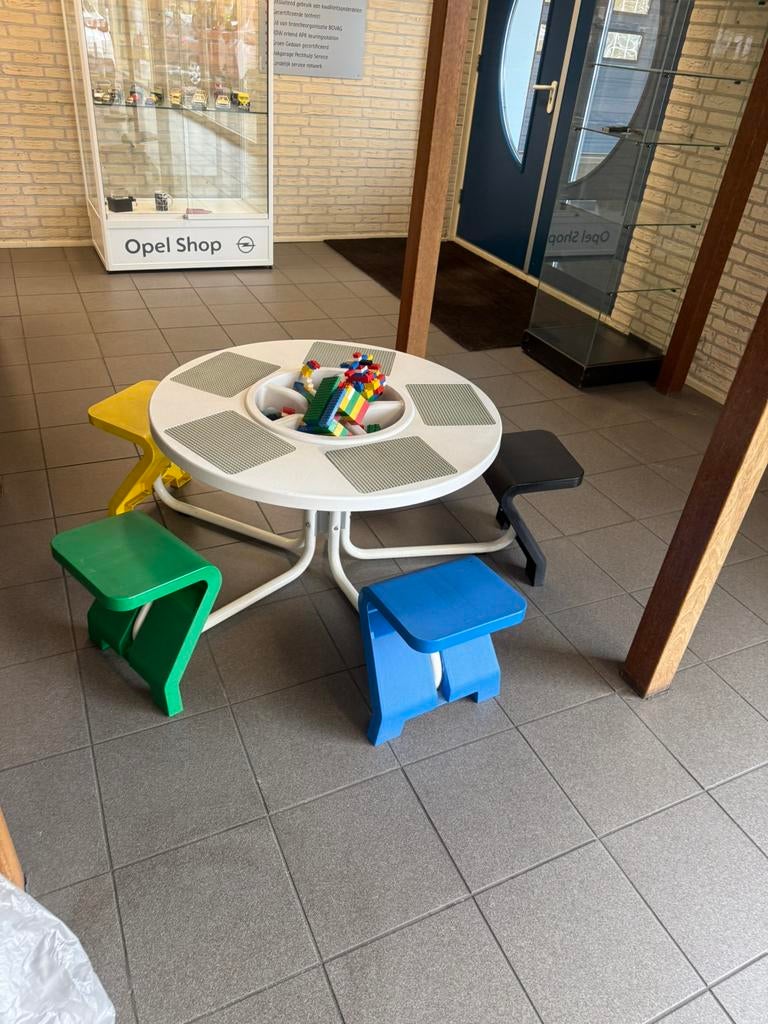 Showroom lego speel tafels, Ophalen, Zo goed als nieuw