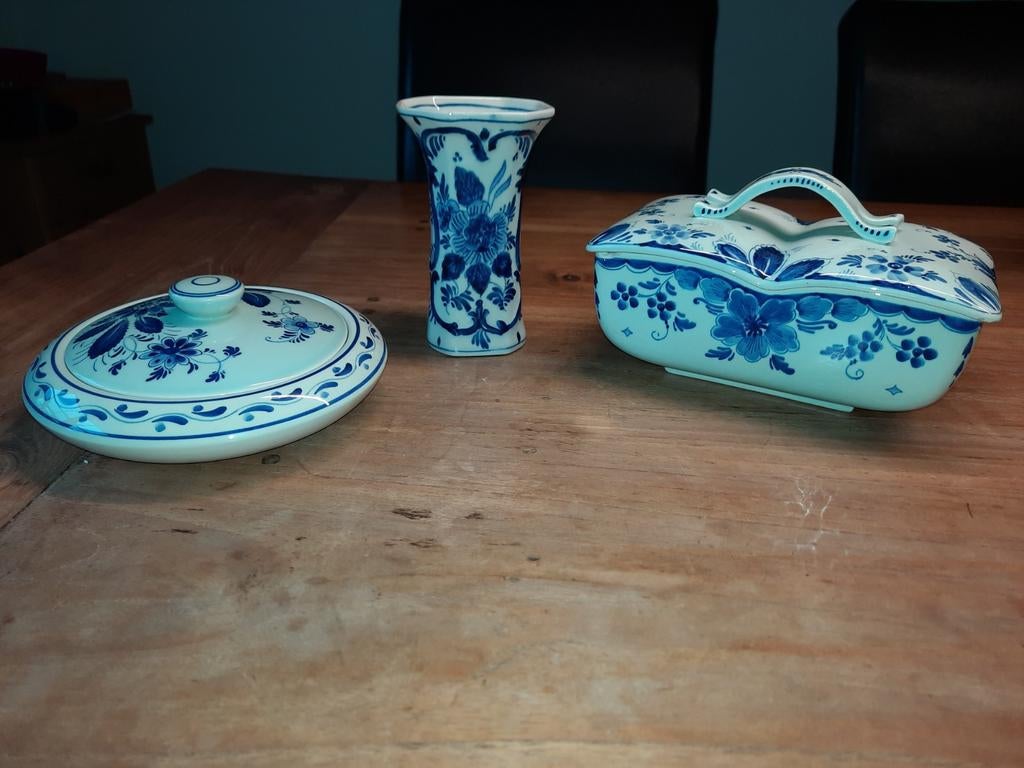 Delfts Blauw set: vaas, botervloot en schaal, Ophalen