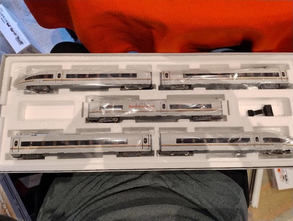 Märklin 37784 ICE 3 Railbow H0 5-delige basisset, Ophalen, Wisselstroom, Treinset, Nieuw