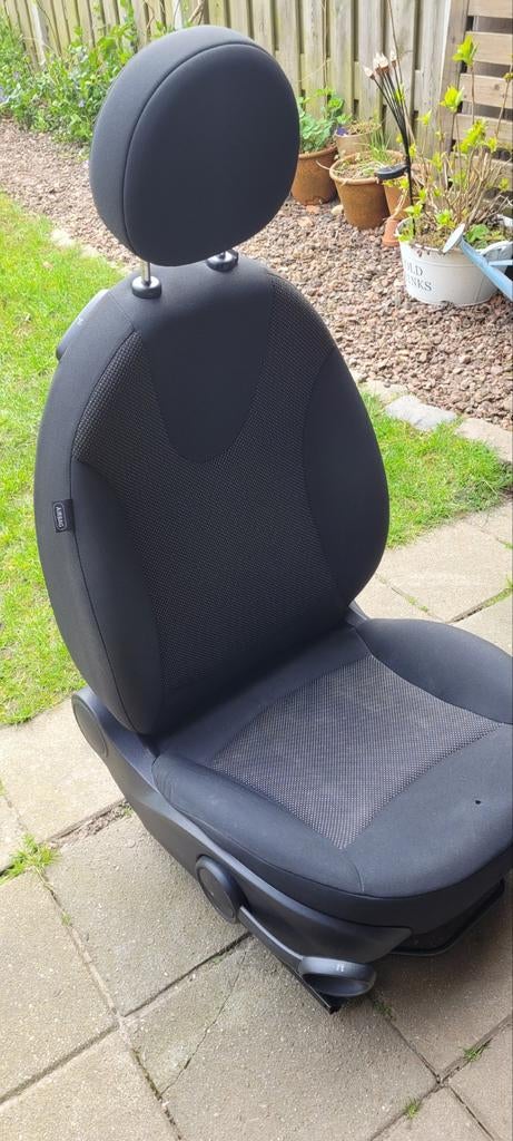 Achterbank, voorstoel deurpanelen, dashboard delen. Mini R56, Ophalen, Gebruikt, Mini